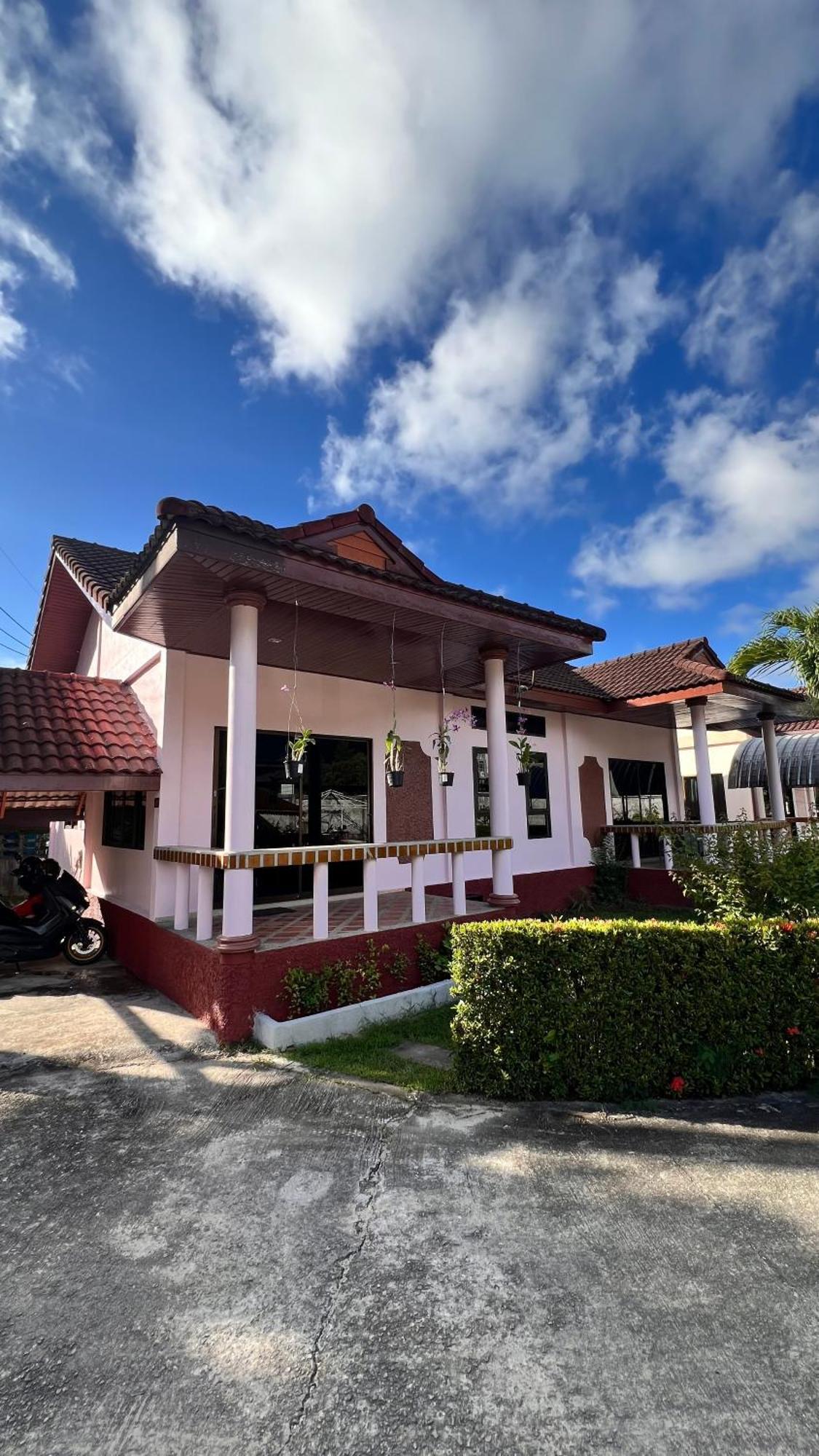 B&G Home Kamala Beach Exterior photo