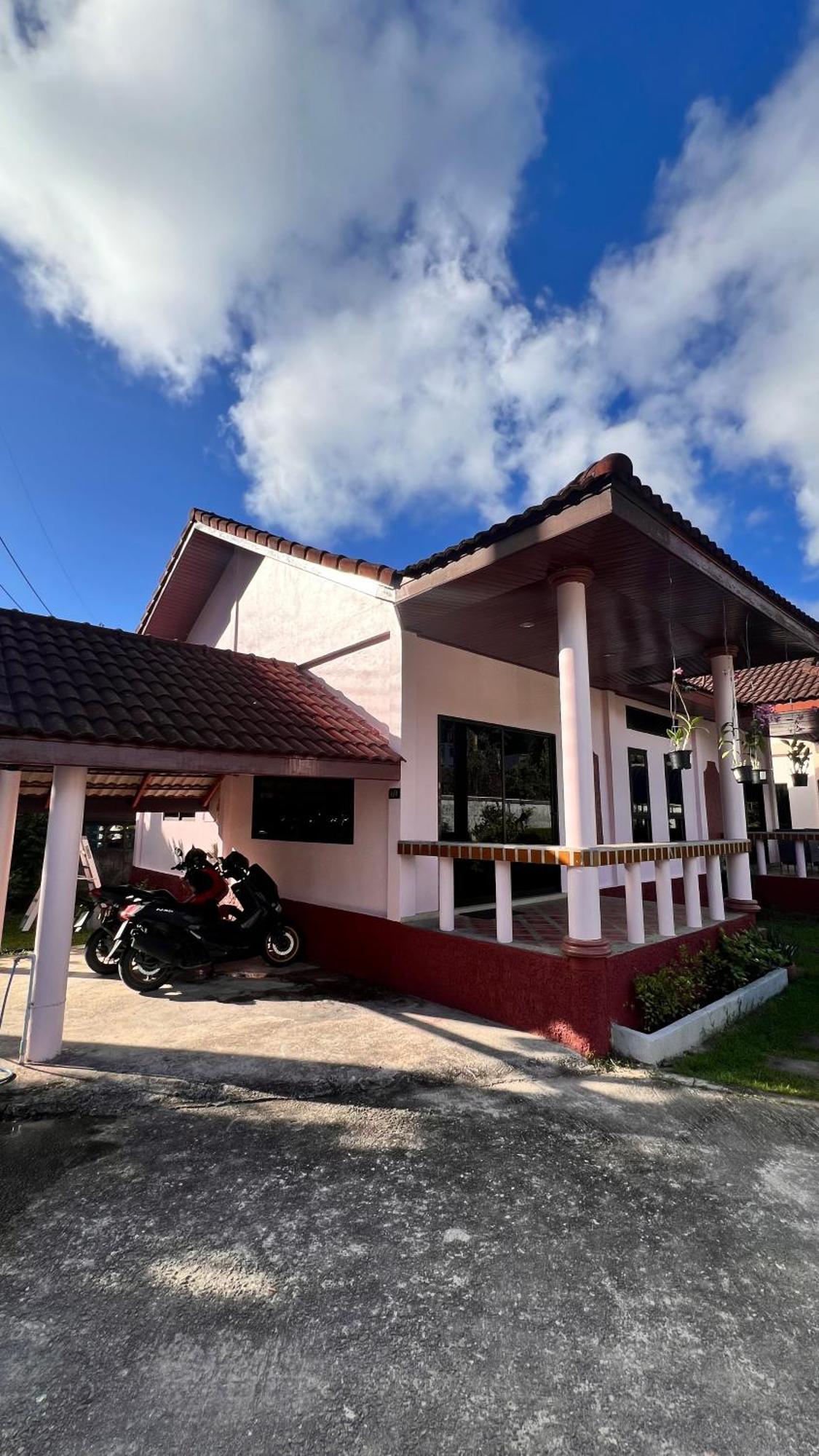 B&G Home Kamala Beach Exterior photo